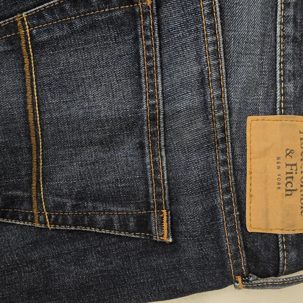 Abercrombie & Fitch Men's 36x32 Skinny Jeans. - Picture 7 of 9